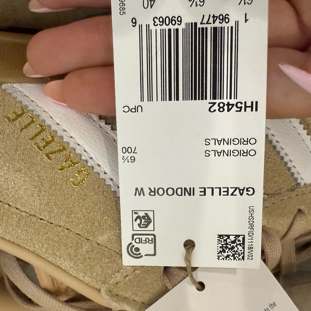 NIB - adidas Gazelle - magic beige / cloud white / gum - women’s size 8 - Picture 4 of 5